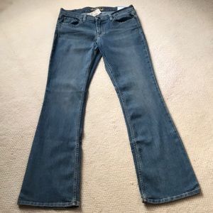 💙NWT American Eagle flare jeans💙